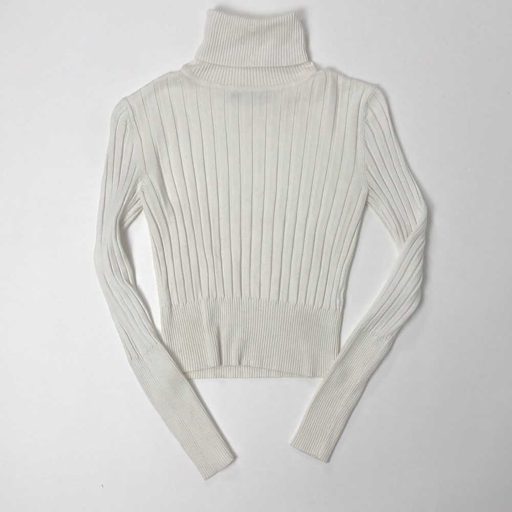Zara Slightly Cropped Cream Turtleneck Sweater